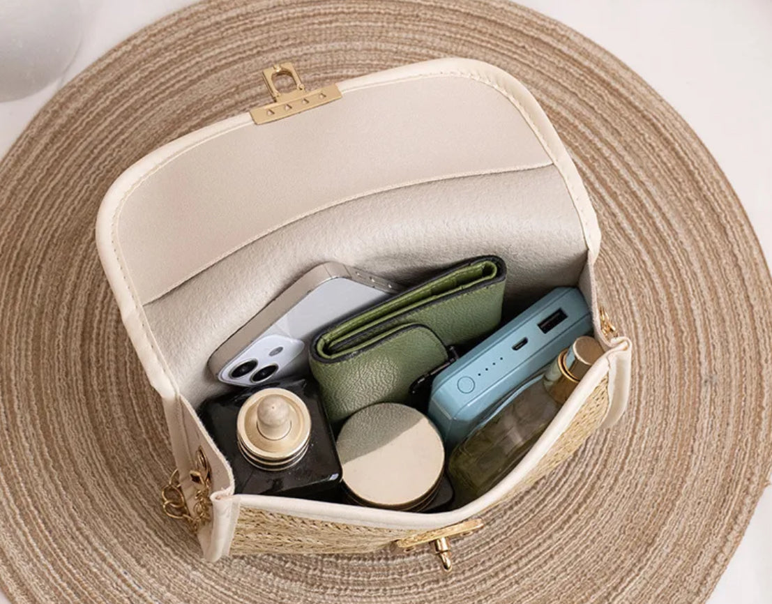 Sac bandoulière tressé naturel-Détails dorés