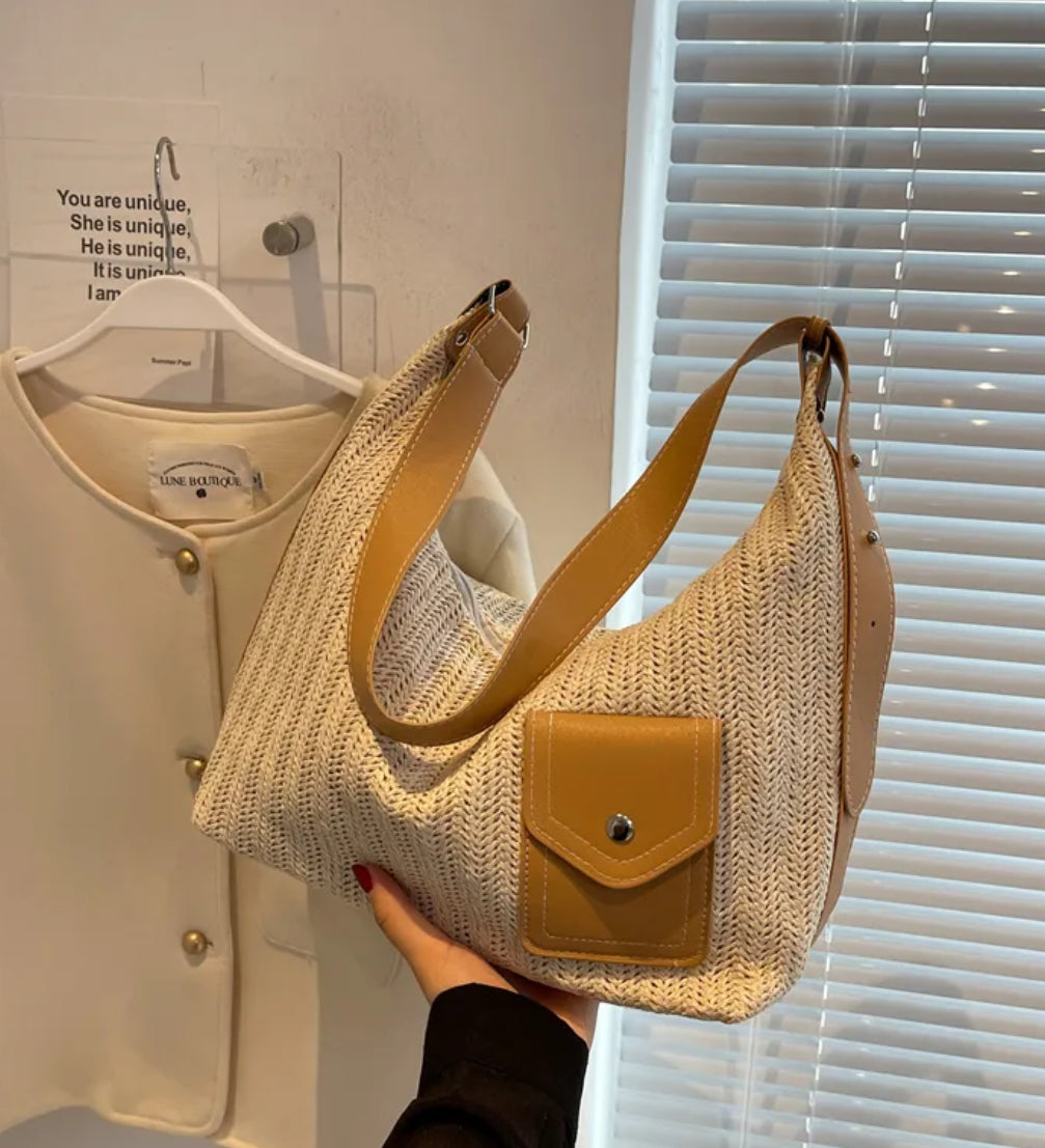 Sac épaule tissé avec poche avant – Élégance naturelle et look urbain