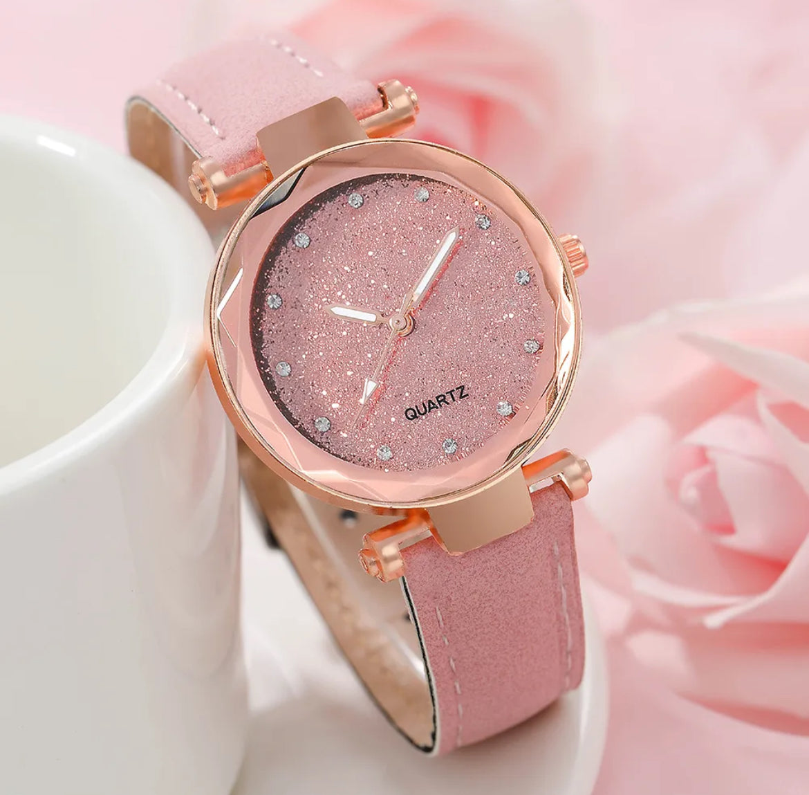 Montre Femme – Cadran Pailleté & Bracelet Effet Daim