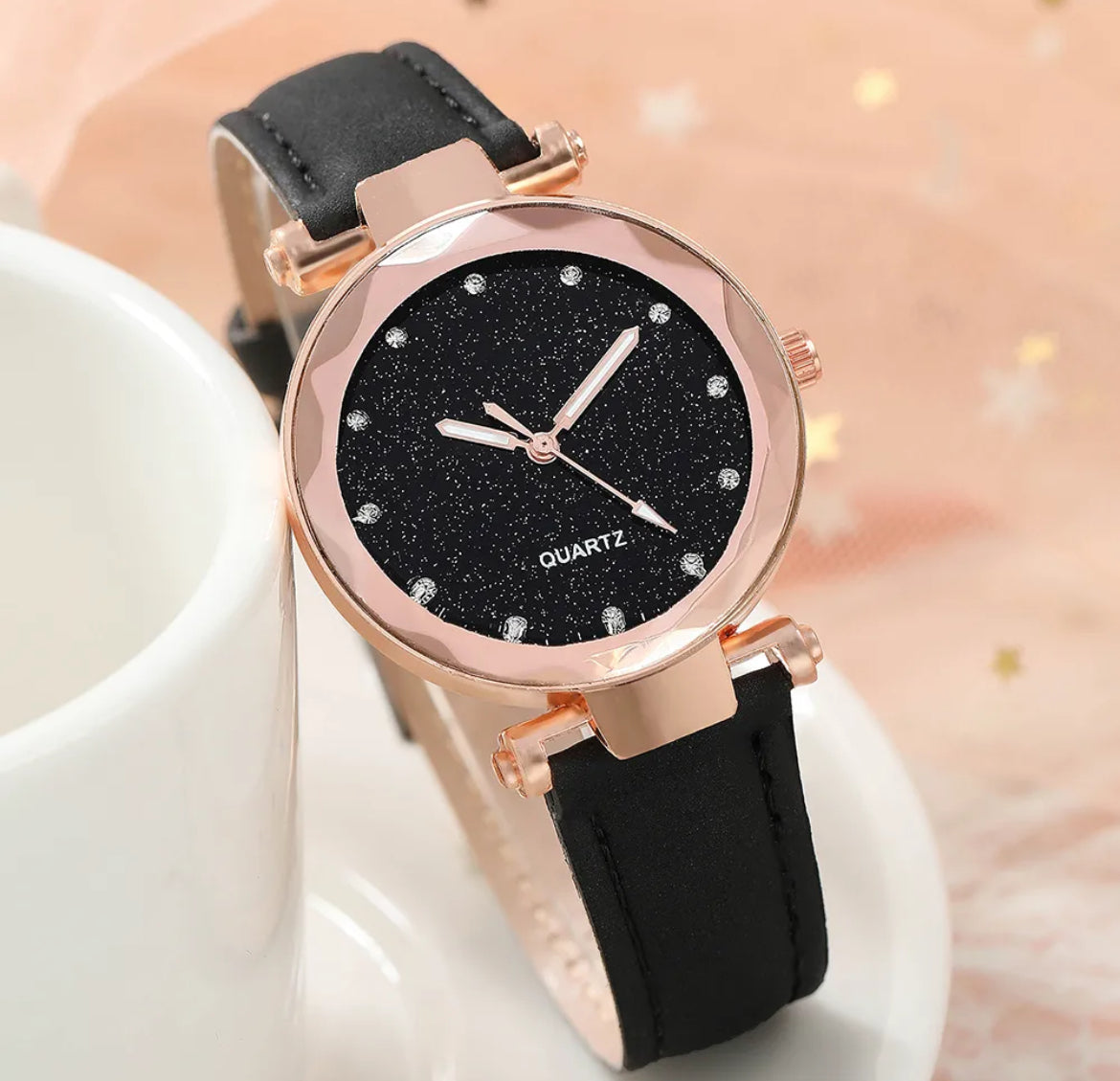 Montre Femme – Cadran Pailleté & Bracelet Effet Daim
