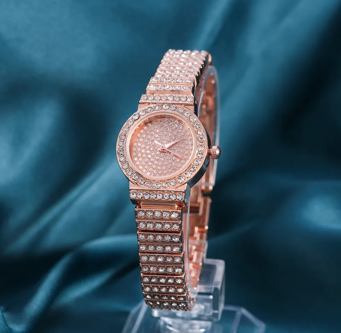 Montre Femme "Cristal Élégance" – Or, Argent ou Rose Gold