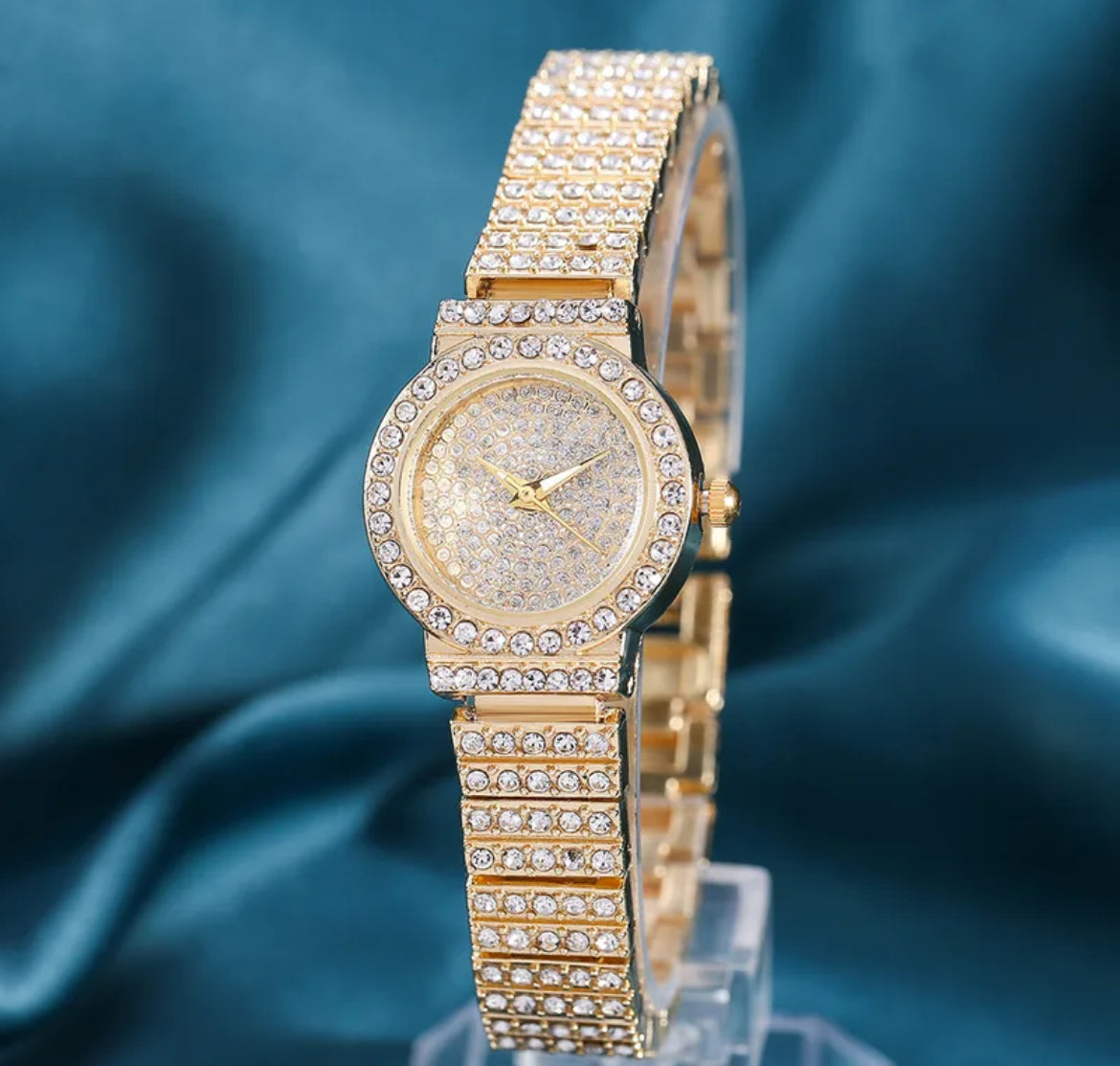 Montre Femme "Cristal Élégance" – Or, Argent ou Rose Gold