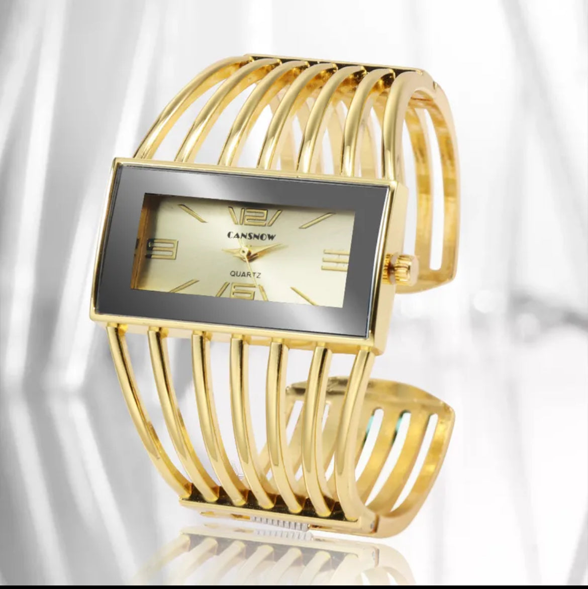 Montre Manchette Femme – Élégance Architecturale