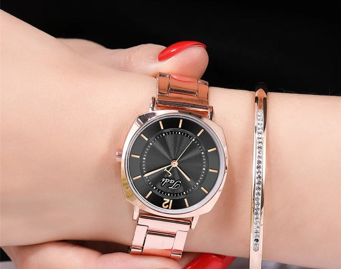 Montre Femme Élégante Tadi – Bracelet Métallique Rose Gold