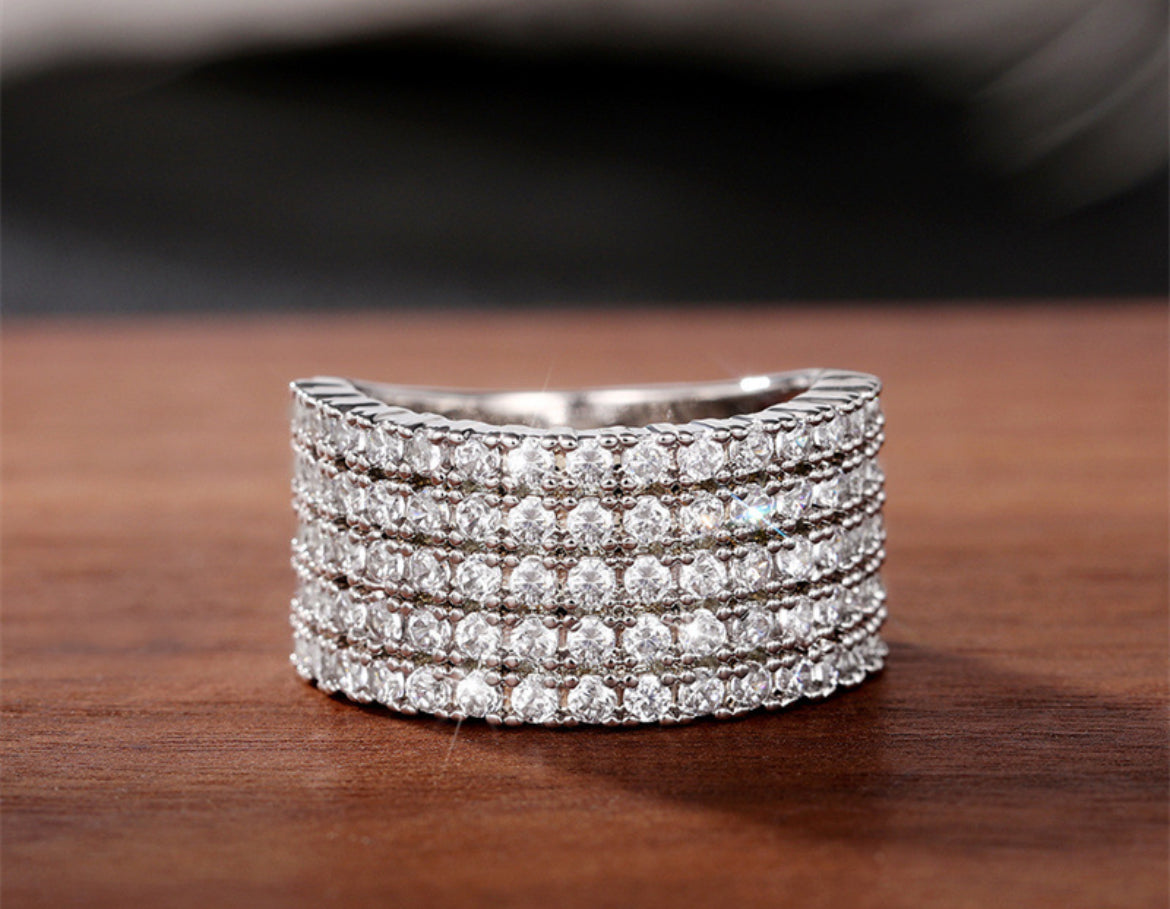 💎 Bague "Cascade de Lumière" – Strass étincelants