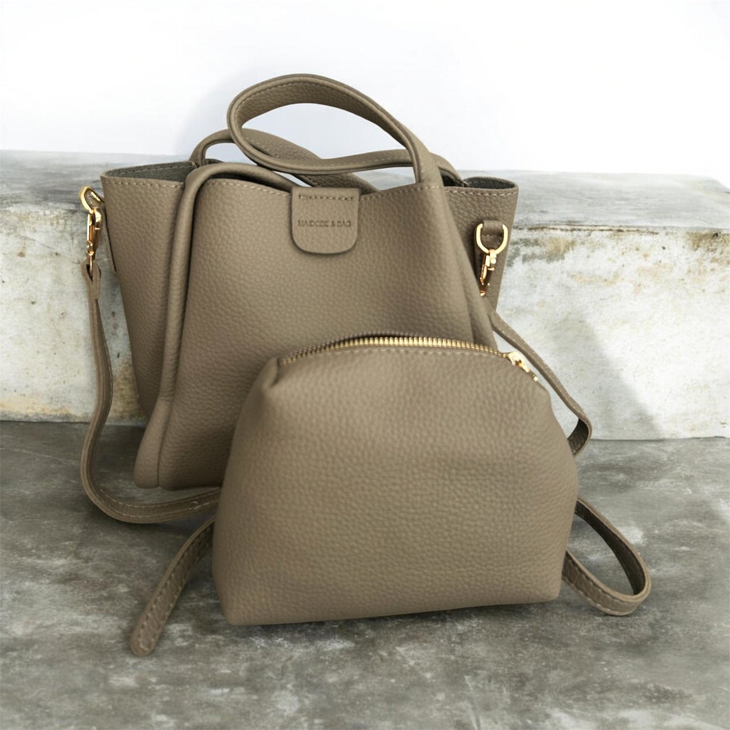 👜 Sac à main Élégance – Bandoulière & Pochette assortie