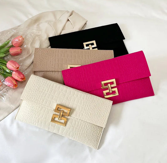 Pochette effet croco chic – Fermoir doré | ROSE SABLE