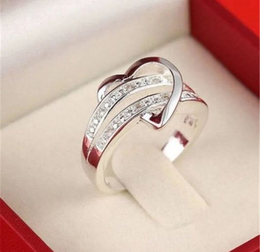 💍 Bague Argentée "Cœur Élégance" – Strass Brillants