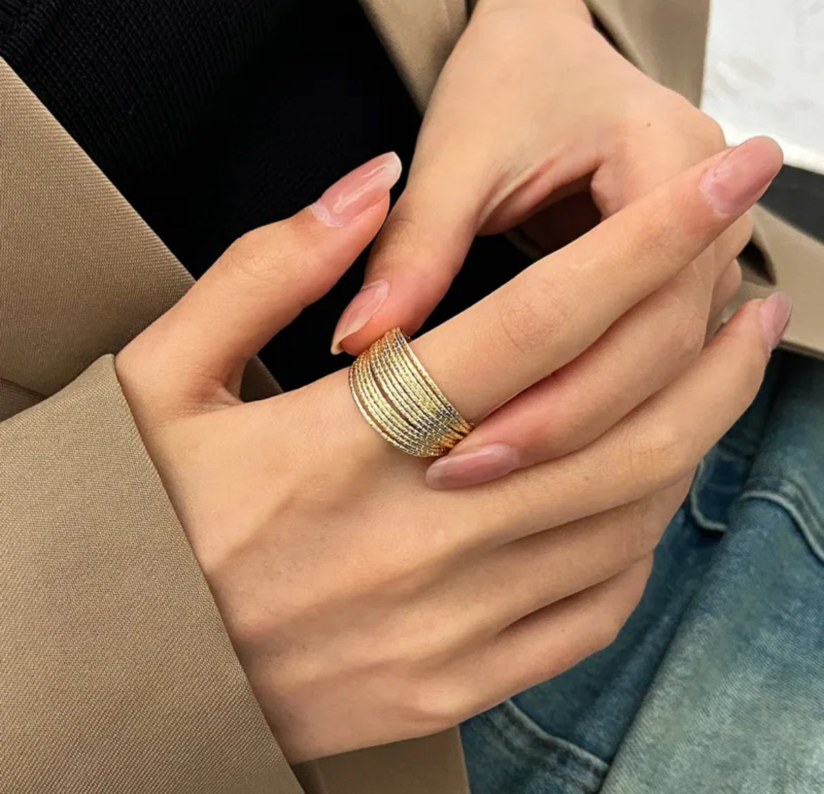 💍 Bague "Tissage Chic" – Ajustable, Dorée ou Argentée