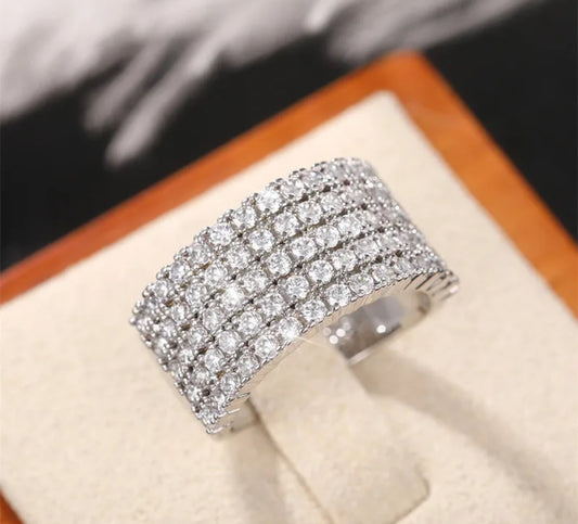 💎 Bague "Cascade de Lumière" – Strass étincelants