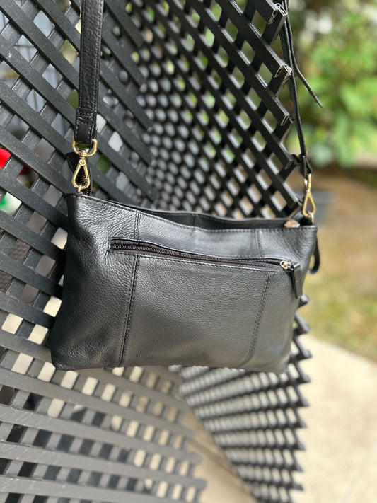 🎒 Sac bandoulière en cuir noir – Élégance intemporelle