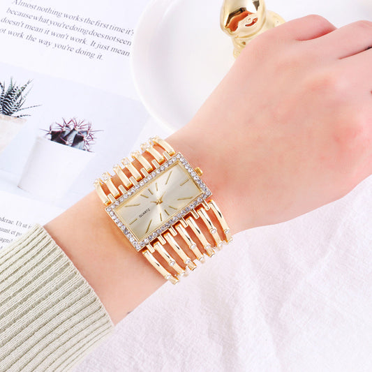 ⌚ Montre Bracelet Doré Strass – Élégance à Prix Doux