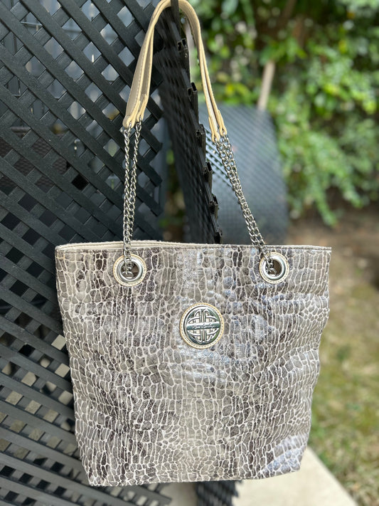 👜 Sac cabas femme effet croco gris métallisé avec anses chaîne – Collection Seconde Vie Chic – ROSE SABLE