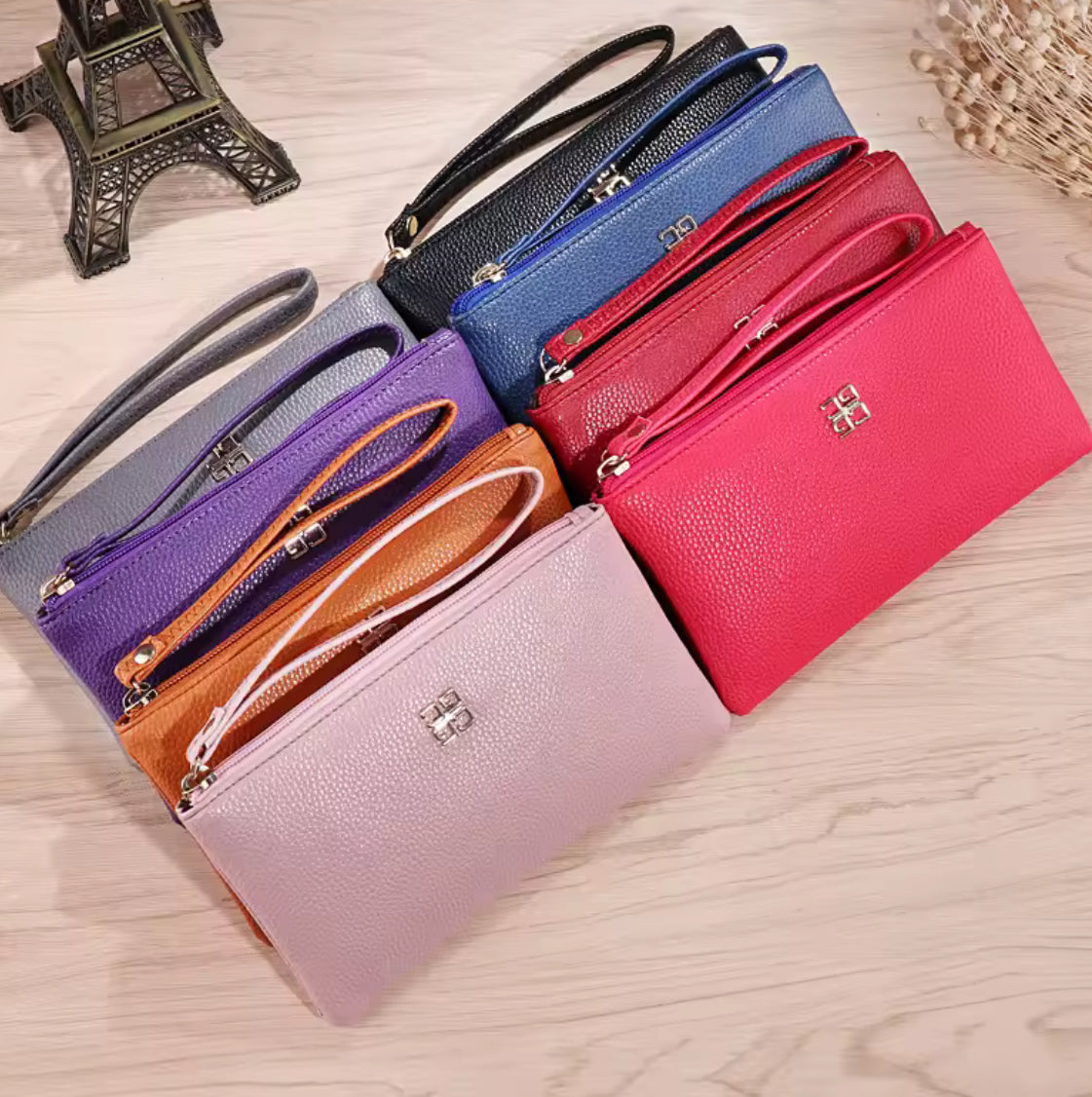 👜 Pochette Multi-fonctions avec Dragonne – Élégance & Praticité